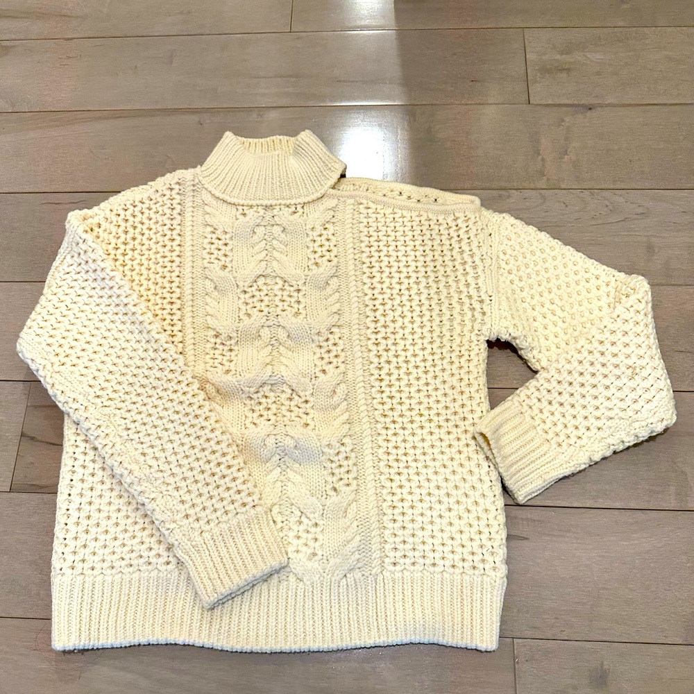 Intermix cable knit cold shoulder sweater, size Small